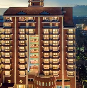 Movenpick Hotel & Residences Nairobi Exterior photo