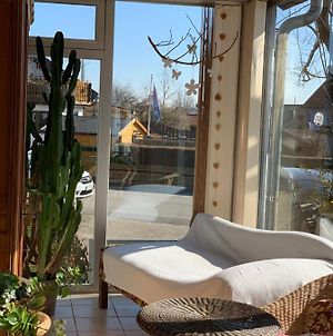 Helle Wohnung mit Wintergarten, Terrasse und Garten Bad Liebenzell Exterior photo