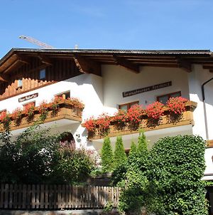 Aparthotel Garni Haus Hubertus Mals im Vinschgau Exterior photo