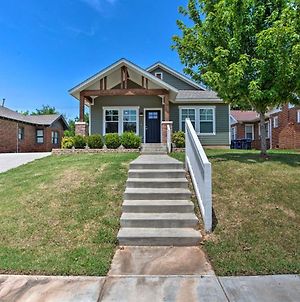 Central Okc Home With Yard About 2 Mi To Bricktown! Oklahoma Stadt Exterior photo