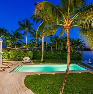 Exquisite Waterfront Villa In Key Biscayne Miami Exterior photo