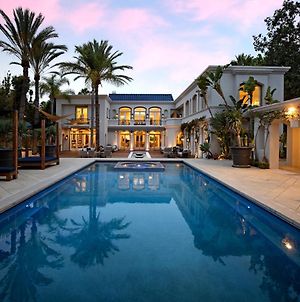 Villa Sophisticated Grand Mansion In Prime Beverly Hills Los Angeles Exterior photo