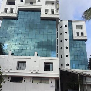 Quaint Suites Hotel & Banquet Mumbai Exterior photo