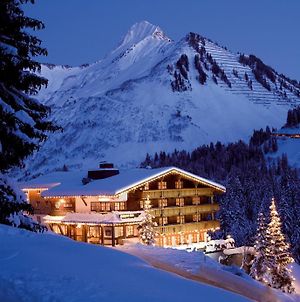 Das alpine Lifestyle Berghotel Madlener Damüls Exterior photo