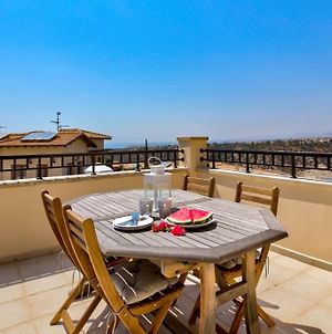 Charming Apartment Mz11 With Beautiful Coastal Views Aphrodite Hills Resort Kouklia Exterior photo