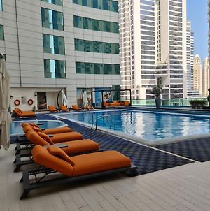 Ferienwohnung Amazing High Floor, Huge Terrace Penthouse Doha Exterior photo