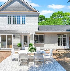 Villa Perfection In East Hampton Exterior photo