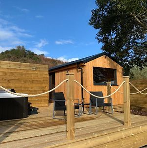 Hotel River Huts, Highland River Retreat With Hot Tub Inverness Exterior photo