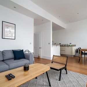 Ferienwohnung Guestready - Chic Flat In The Heart Of Kensington London Exterior photo