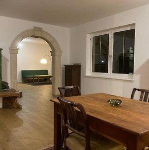 Loft Appartment With Fireplace And Big Terrace In The Heart Of Historic Centre Of Klosterneuburg Exterior photo