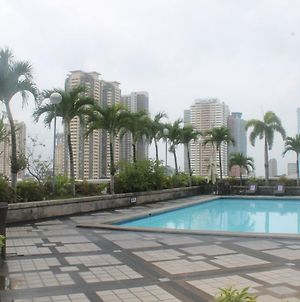 Pearl Manila Hotel Exterior photo