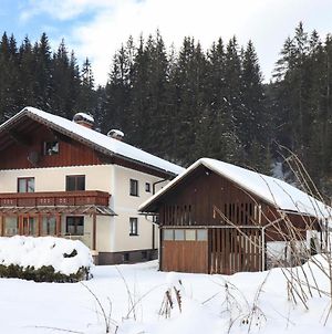 Stunning Caravan In Gosau With Wifi And 6 Bedrooms Exterior photo