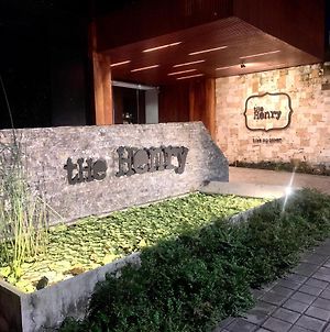 The Henry Hotel Roost Bacolod Exterior photo