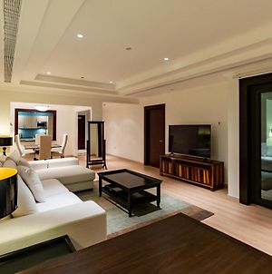 One Bedroom Apartment In Porto Arabia, The Pearl Qatar Doha Exterior photo