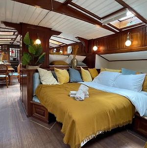 Amazing Private Luxury Boat Accommodation Amsterdam Exterior photo