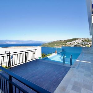 Villa With The Pool And Sea View, As You Can Have A Pleasant Time On Your Balcony Bogazici Exterior photo