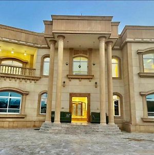 Luxurious & Cheerful 7 Bedrooms Villa With Swimming Pool Dubai Exterior photo