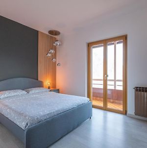 Happy Guest Apartments - Dolce Vista Riva di Solto Exterior photo