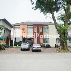 Hotel Tirta Mansion Lippo Karawaci Tangerang Exterior photo
