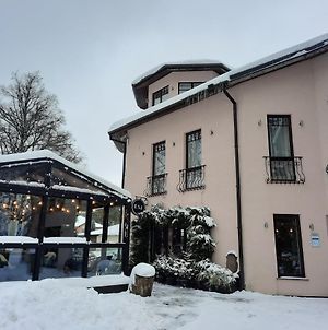 Hotel Pils with Self-Check in Sigulda Exterior photo