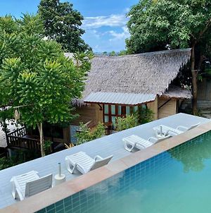 Chunut House Resort Ko Phi Phi Exterior photo