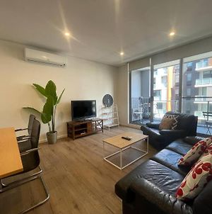 Comfy 2 Bedroom Apt Closed To Sydney Airport Exterior photo
