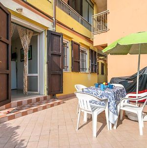 Beautiful Apartment In Rosolina Mare Ro With 1 Bedrooms Exterior photo