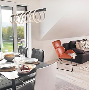 BlackNCozy - Design Appartement mit Boxspringbett und Balkon Lörrach Exterior photo