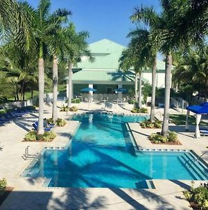 Ferienwohnung Luxory Apt With Pool Miami Exterior photo