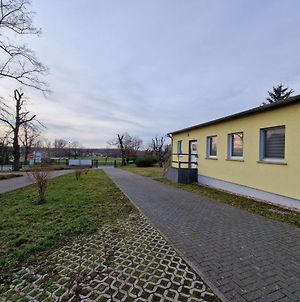 Ferienwohnung Heinrich Heine Schule Bad Dürrenberg Exterior photo