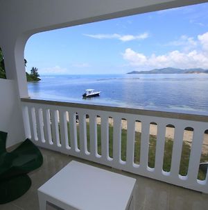Marie-France Beach Front Apartments Insel Insel La Digue Room photo