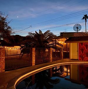 Villa Newer Ranch With Pool And Hot Tub Near The Strip And Freemont Street. Las Vegas Exterior photo
