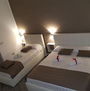 Bed and Breakfast La Lira Fiumicino Room photo