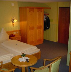 Hotel Landgasthof Schuck Idar-Oberstein Room photo