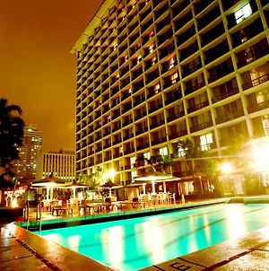 Manila Pavilion Hotel And Casino Exterior photo