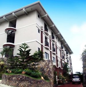 Hotel Emiramona Garden Tagaytay City Exterior photo