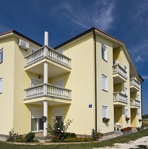 Apartments Baresic Medulin Exterior photo