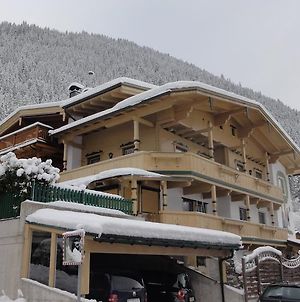 Ferienwohnungen am Riedanger Mayrhofen Exterior photo