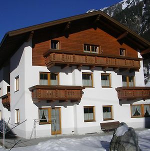 Hotel Haus Hafele Kaunertal Exterior photo