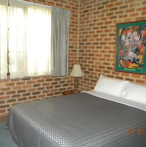 Motel Mahogany Park Melbourne City Room photo