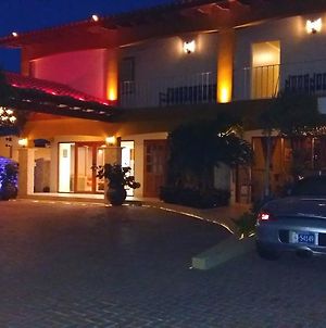 Dorado Eagle Beach Hotel Oranjestad Exterior photo