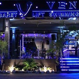 Hotel The Venue Pattaya Exterior photo