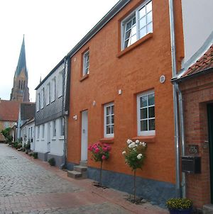 Ferienwohnung Haus Adria Schleswig Exterior photo
