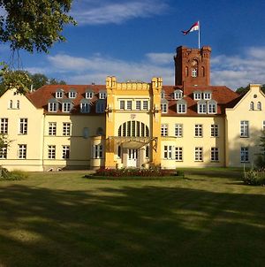 Ferienwohnung Schloss Lelkendorf - Fewo Parkblick Exterior photo