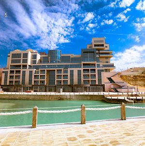 Caspian Riviera Grand Palace Hotel Aqtau Exterior photo