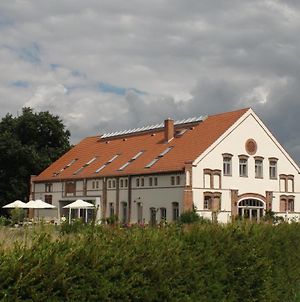 Hotel Landhaus Ribbeck Exterior photo