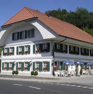 Hotel Gasthof Löwen Melchnau Exterior photo