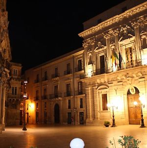 Hotel Il Duomo Syrakus Exterior photo
