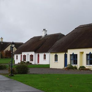 Old Killarney Cottages Exterior photo