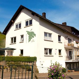 Hotel Weingut-Brennerei-Gästehaus Emil Dauns Reil Exterior photo